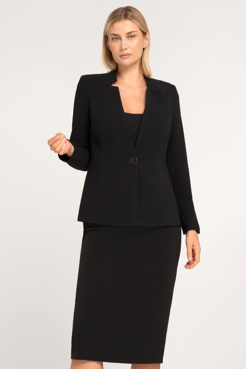 Trendy w garsonkach damskich – co warto mieć w szafie?