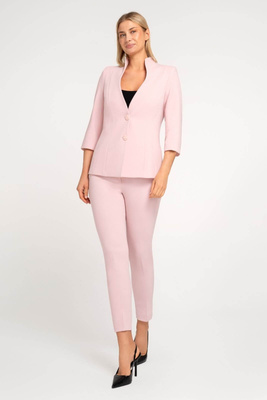 Kostium pudrowy ze spodniami cygaretkami - Elise